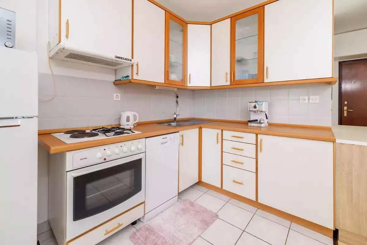 Apartment In Crikvenica 45904