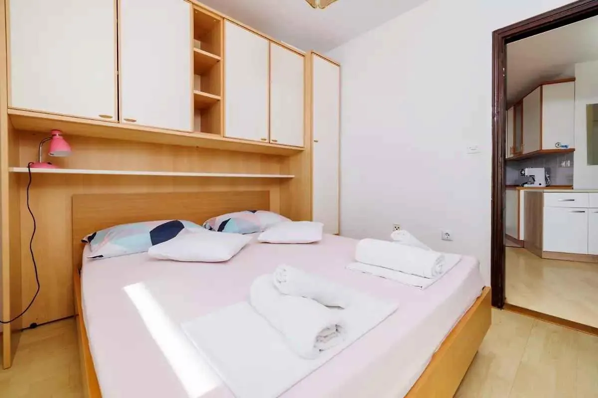 Apartment In Crikvenica 45904