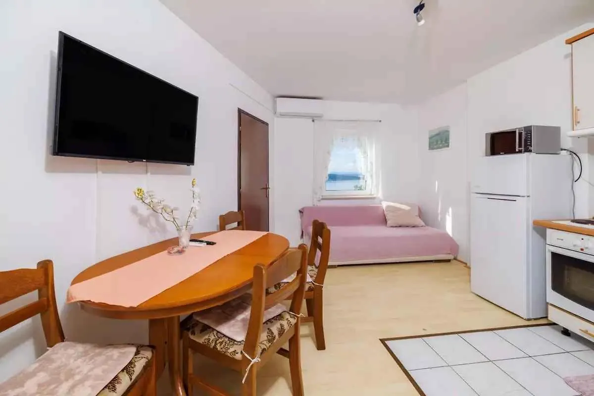 Apartment In Crikvenica 45904