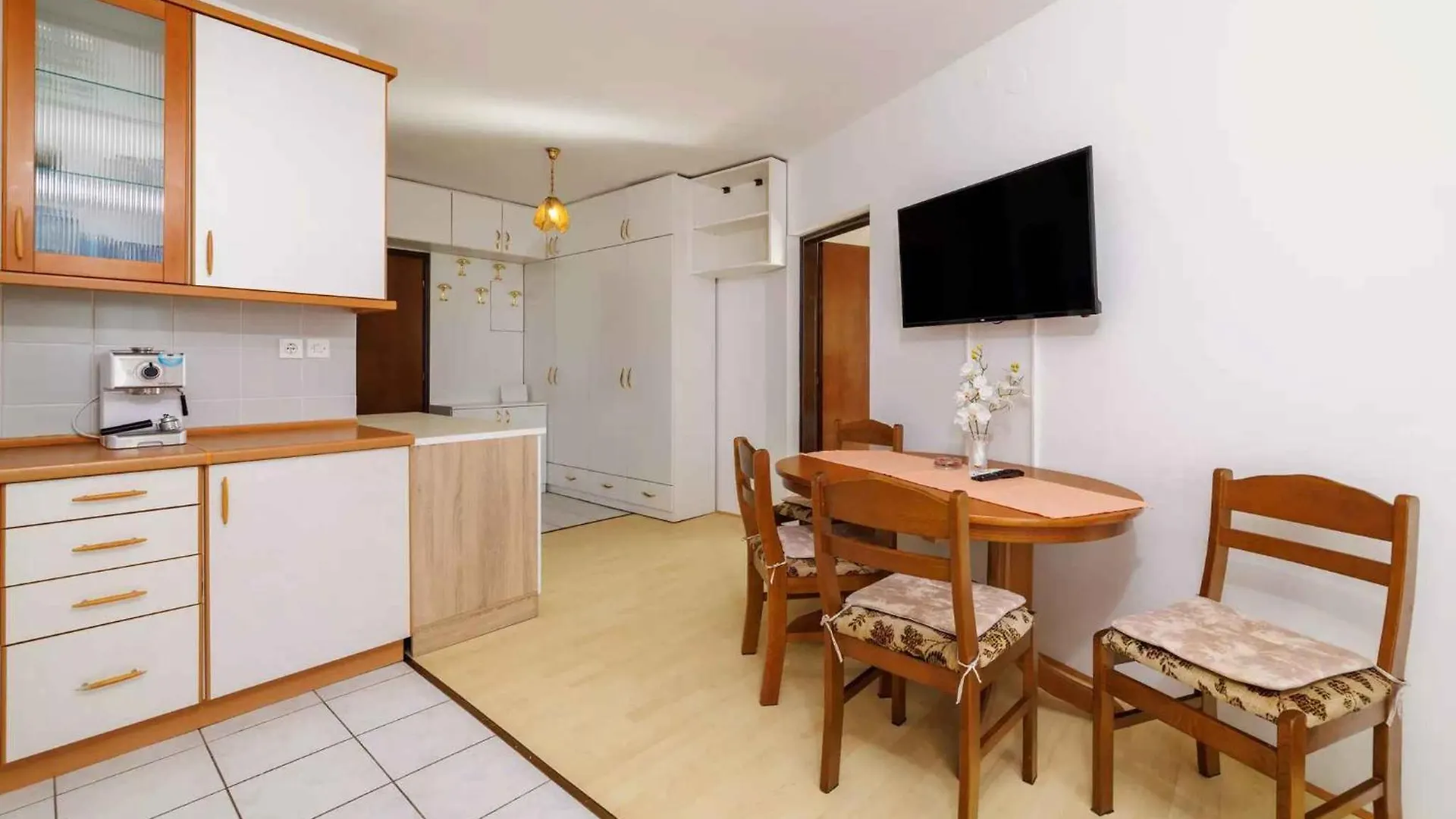 Apartment In Crikvenica 45904